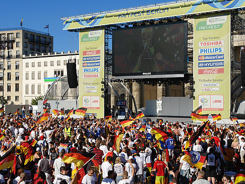 Fotos Bühne auf dem Fanfest | Berlin